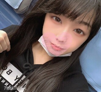 Free-spirited Kozakura (19 years old), completed her studies.﻿Two Consecutive Creampies