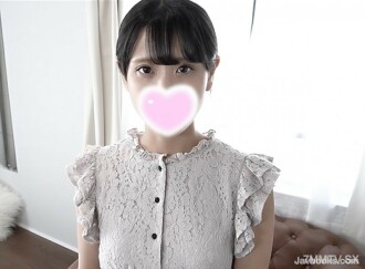 【大人的最終任務】與純潔的心靈相反生長的美麗肉體和奇蹟般的美乳。用純淨的身體解決暑假的最後一個問題。書籤18歲