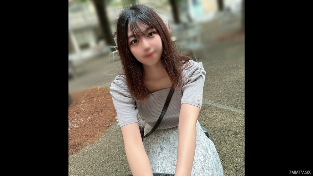 FC2-PPV-3979656 第一轮成功！限时3天！人潮已经到了！ ？一名男学生，正在上大学，在大学里有一个名牌，到了中午的时候，就看到了一个黑鬍子的上师。我看到了教室里的状况…在线观看