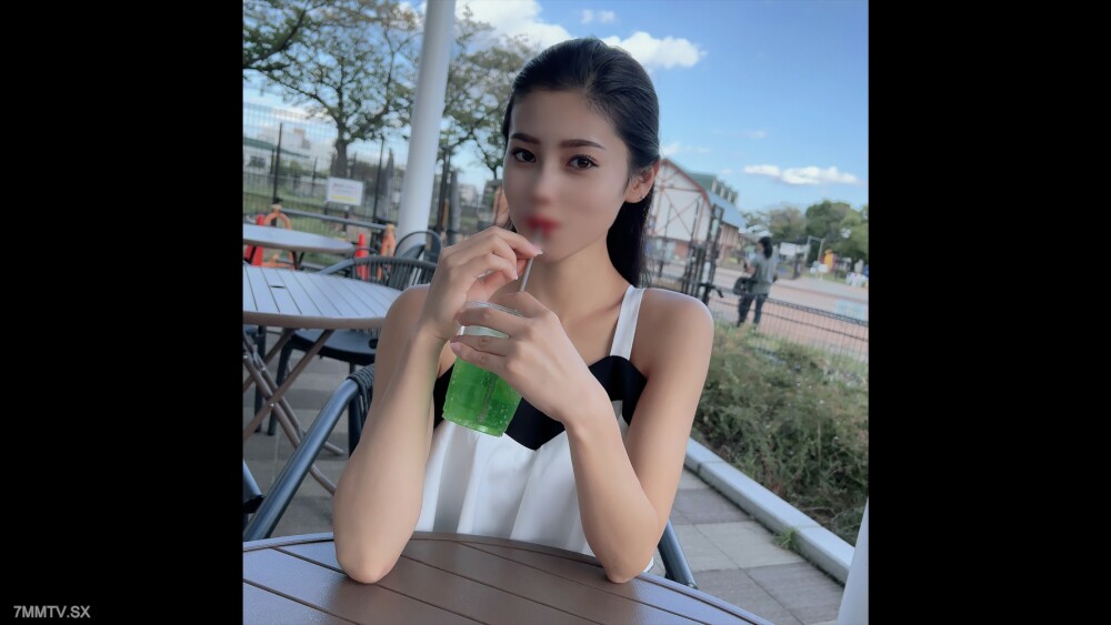FC2-PPV-3997944 第一轮成功！数量有限已达！一位拥有四道阳光的东方美女，生活在激情的海洋里。回想起我在前和贺国的亲身经历……异国风情、神秘之美、美女连连！在线观看