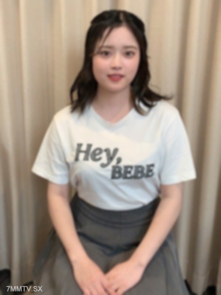 FC2-PPV-4088845 居住在东京的18岁可爱女孩，脸上挂着幸福的笑容！这一切都是针对目前在学校学习的初学者的AV水平！ ！在线观看
