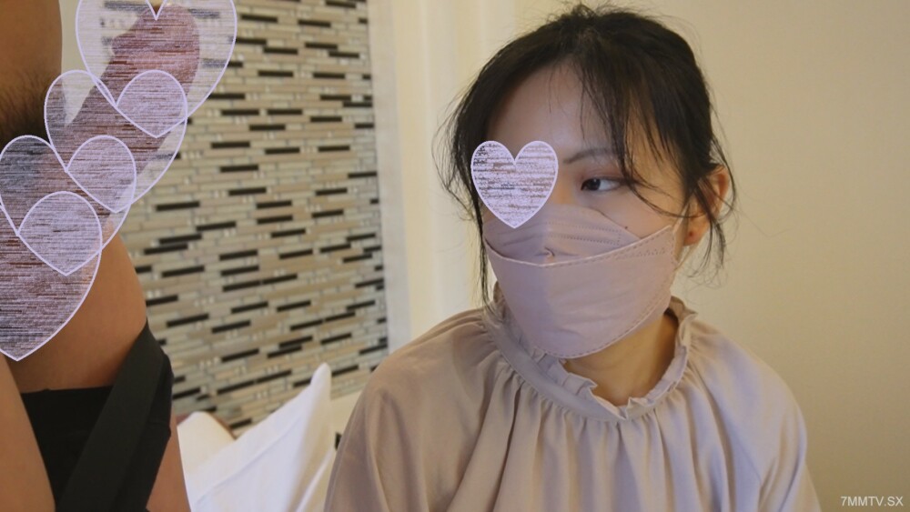 FC2-PPV-4131291 敏感的女大学生Marin-chan有大量的原始性爱和中出！在线观看