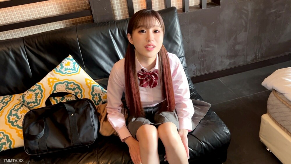 FC2-PPV-4201883 外观【个人写真拍摄】厚脸皮红发妇人和小孩自慰分体_那是一个优秀的年轻女孩，在特使中出后，她有大大咧咧的态度，干净的嘴巴等等。在线观看