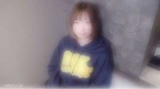 【不】第一槍！首次亮相！當天真的女孩脫掉衣服時，纖細的粉紅色乳頭是如此色情，以至於她在嘴裡射精，最後以傳教士姿勢中出。 *可用評論獎金 