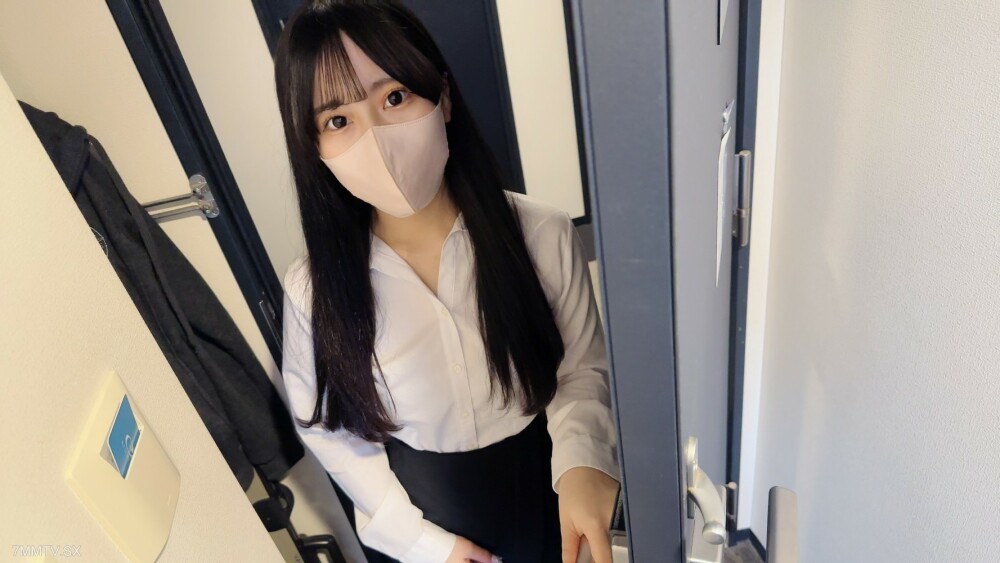 FC2-PPV-4231663 对于19岁的男女来说，与男女按摩有关。在线观看