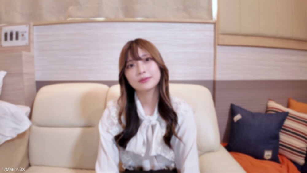 FC2-PPV-4280655 笑起来是无敌的！这么小的情况下，一阵兴奋就到了嘴里！美白体的第一个名字是米莎。在线观看