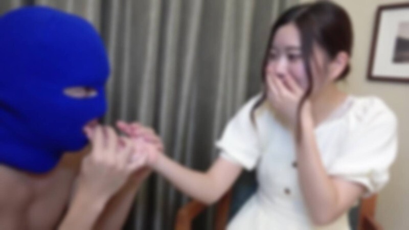 FC2-PPV-4352000 就读医学院的舒缓知性美女。事实证明，能够以高偏差分数学习的优等生，更有可能拥有爆发性的性慾！向穿着白大褂的未来女医生进行中出和脸部射精的双重射精。在线观看