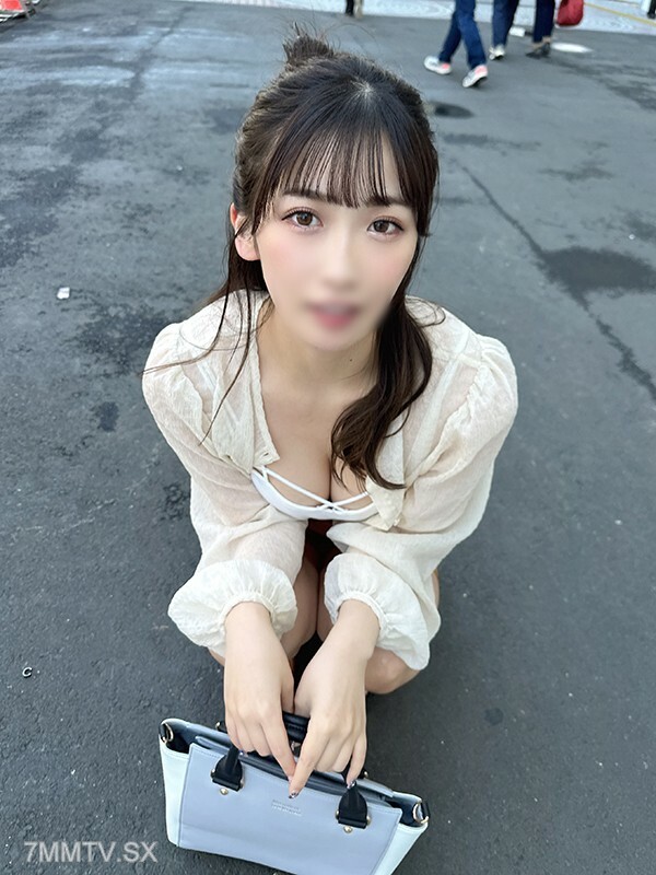 FC2-PPV-4380847 *数量有限*★3P/大量********倾向「不寻常」的大豆沙** Hana Hana 21岁在线观看