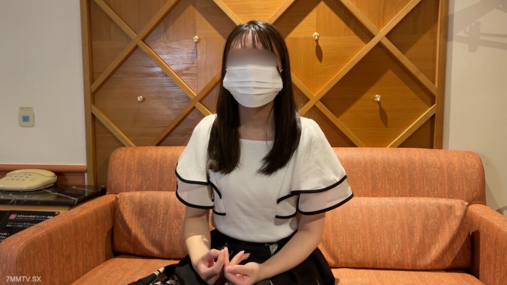 FC2-PPV-4395659 像小孩子一样敏感。违规导致公开停课。在线观看