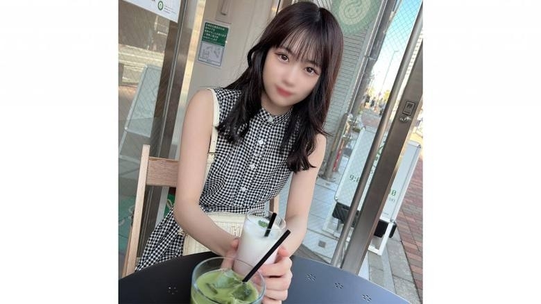 FC2-PPV-4519850 ~ vol.18 ~ [限时/数量销售] 3天限量价格1980pt！ ！从【漂亮女人◯大学生系列】中严选三位美女！ ！所有生动的中出影片一次发布！ ！ [附赠镜头：4小时10分钟]在线观看