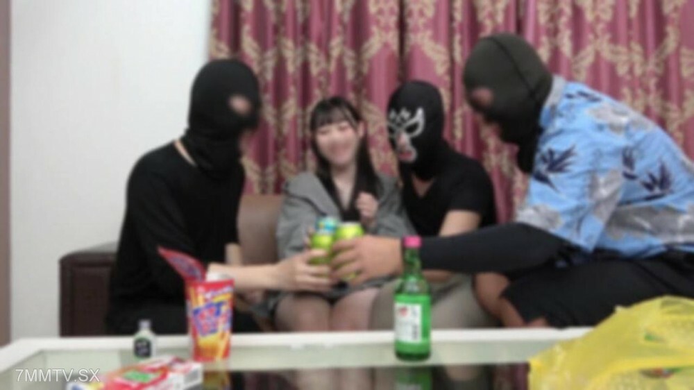 FC2-PPV-4524304 我亲自玩游戏，开家庭会议，没有人可以监视我。在线观看