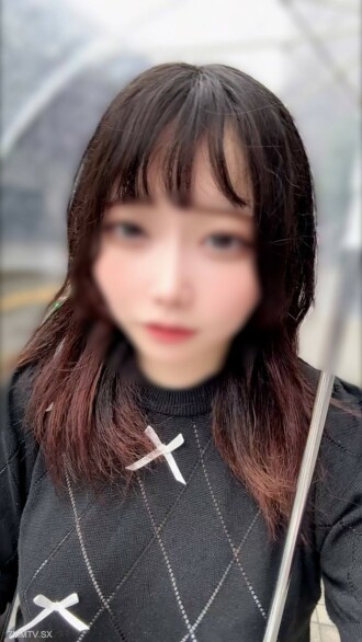 我用出色的眼級A-Le級電氣打了一個美麗的女孩，我笑了：“啊，ikuiku♡♡”，我感到很舒服♡♡