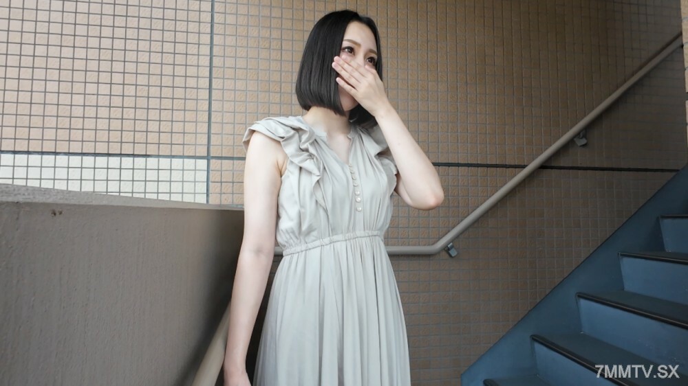 FC2-PPV-4532972 我在 Haapbar Erika，我在 Haapbar Erika，我在我的名单中名列前茅，我的妻子和孩子越来越大了 Haapbar Erika 的第一个租赁游戏评论，一个短鲍鱼勃起。在线观看