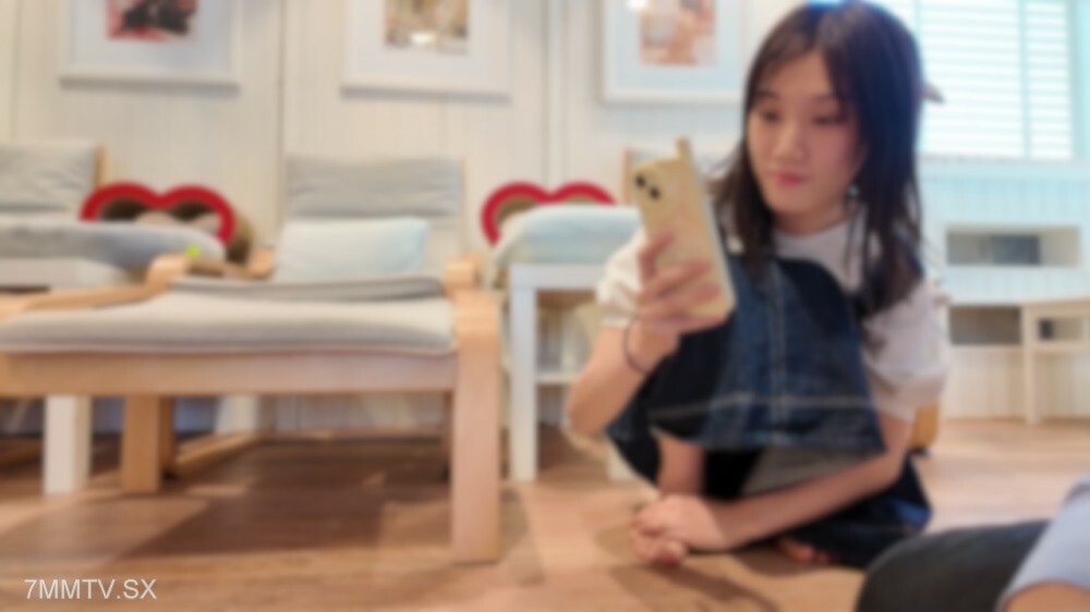 FC2-PPV-4538486 “我为自己感到难过……”在线观看