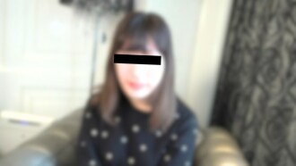 [Special price for the first time only!] A fair-skinned, fluffy college student is stimulated with a vibrator and has a convulsive orgasm and overflows with cum! Her reaction and face are all too cute in this POV sex video!