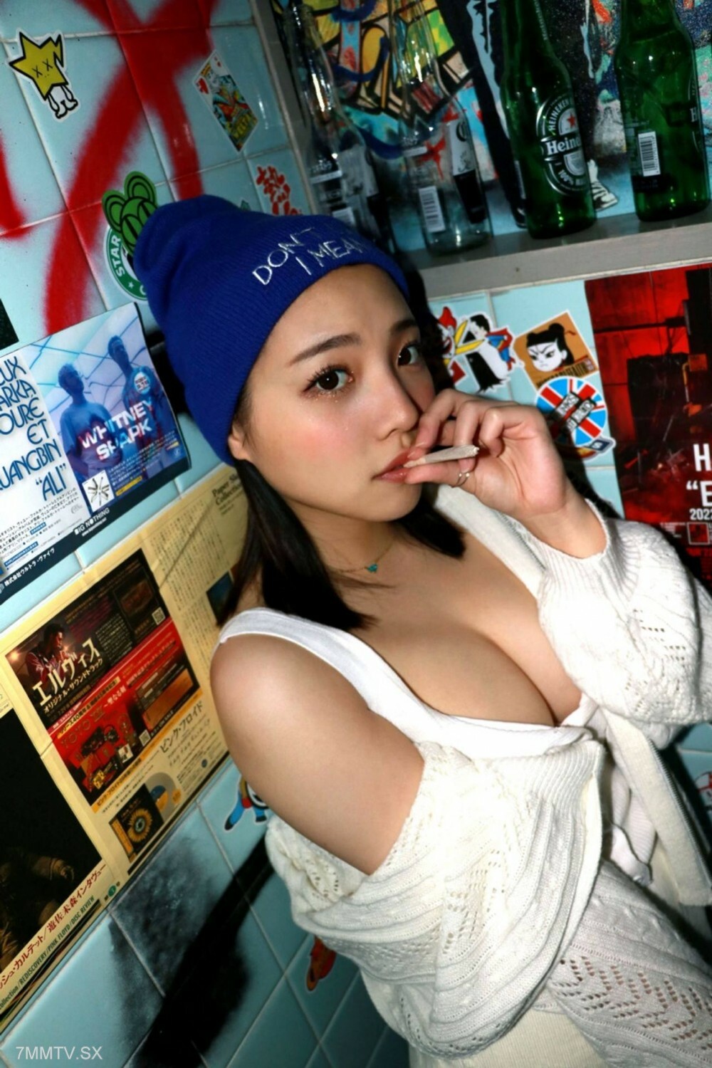 【神乳JD】めちゃカワ神乳ダンサーJDをクラブトイレに誘いこみPuffpuffフェラ→お持ち帰りして中出し東京天国 ※FC2限定レビュー特典あり 