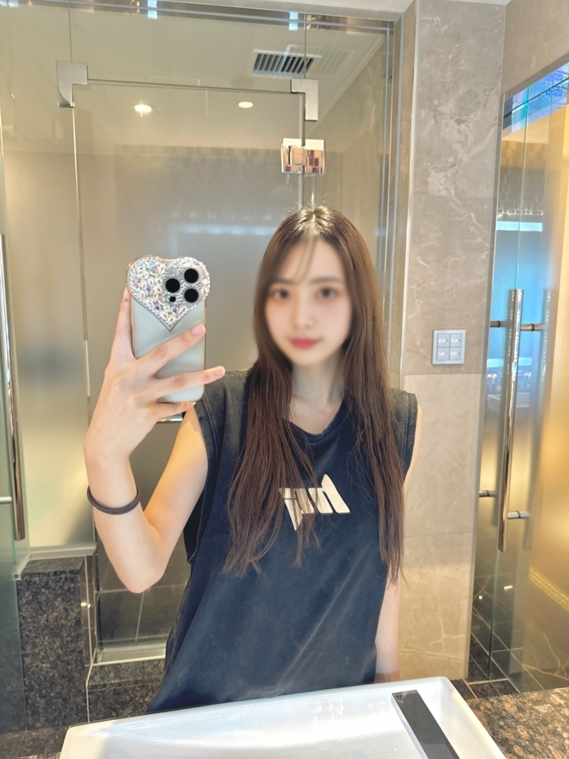 FC2-PPV-4546071 [登场][第一枪]有抱负的YouTuber登陆FC2！拍摄过程中我很紧张，也很舒服，所以有点紧张。 。 。 *评论福利包括她的私人照片和影片。在线观看