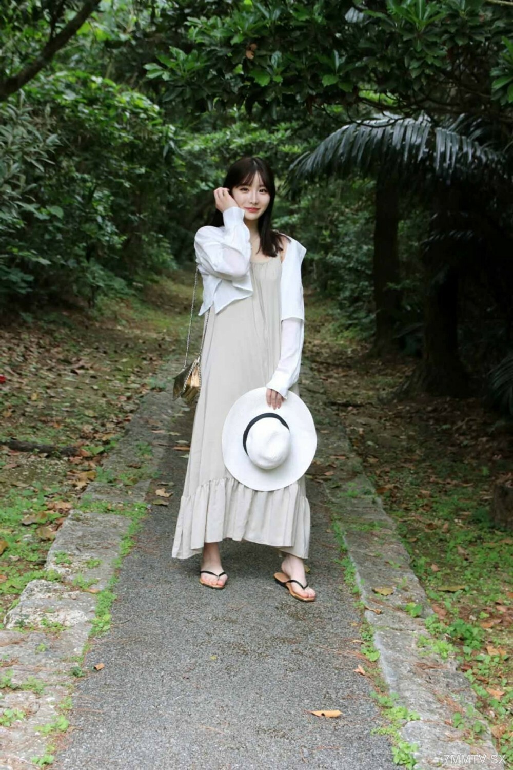 FC2-PPV-4554698 美丽OL,宫古岛旅游在线观看