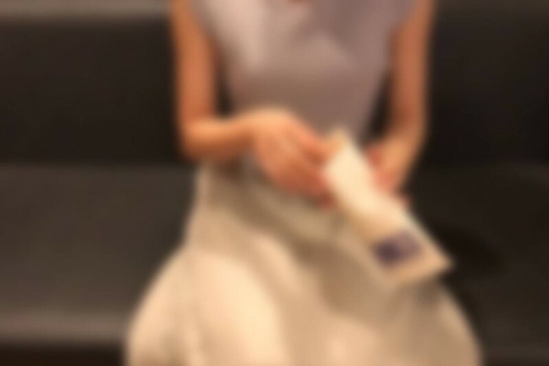 FC2-PPV-4556066 *首发数量仅限380pt*【真实故事】美丽苗条已婚女人被无情挤压注射精华*在线观看