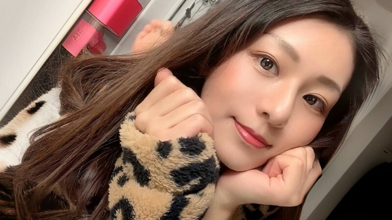 FC2-PPV-4561379 虽然我是个女人，但我还是想怪她…她张开双腿，呈 M 形，一边疯狂地吸吮鸡巴，一边流口水。一个受虐狂满身唾液，激烈口交、舔乳头、亲吻…在线观看