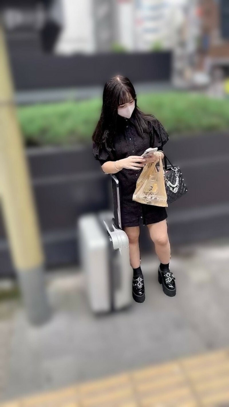 FC2-PPV-4573871 [打手枪] 当半毛美眸的美女抬头说出密语时，我感到非常兴奋。 「你要去吗……？把你的精液都撒出来♡♡」在线观看