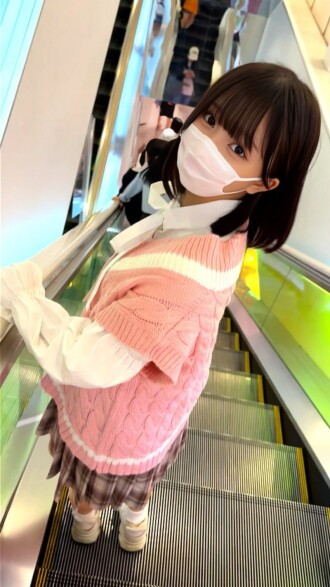 [No explanation needed] An 18-year-old angel working at a con cafe in Akihabara. She drinks a white ball for the first time and releases the pleasure limiter. High-quality 4K bonus included. *A special version is available on a first-come, first-served basis only for the first release.