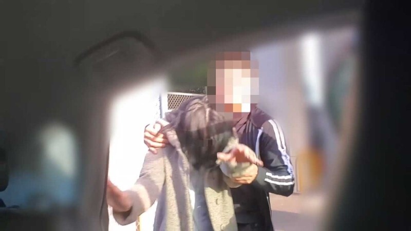 FC2-PPV-4596404 【私人】敏感老婆,虽然公婆被逼承担债务,却忘不了被赐予的快乐,虽然讨厌,第一次三人行却连射三次在线观看