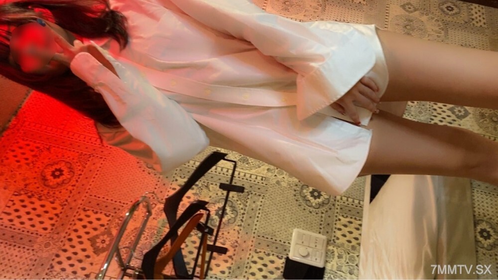 FC2-PPV-4602230 22岁-OR-OLD模特儿是shibuya1◯9店员!爆炸吸吮、极品肛门、治癒乳头与美腿【完美调配】在线观看