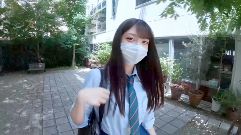 FC2-PPV-4616461 【纯天然无删减美女】被「星探团团围住」的18岁极端正统美女，不吃药连续被内射两次。她身穿制服出现。在线观看