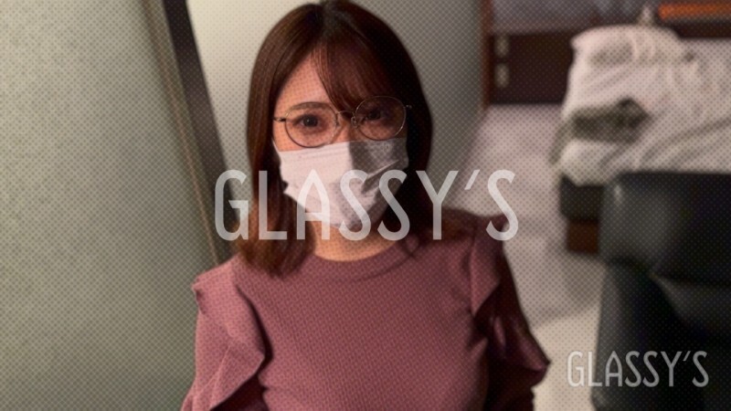FC2-PPV-4623177 #10 日本眼镜巨乳美女连续口爆射│GLASSY#039;S在线观看