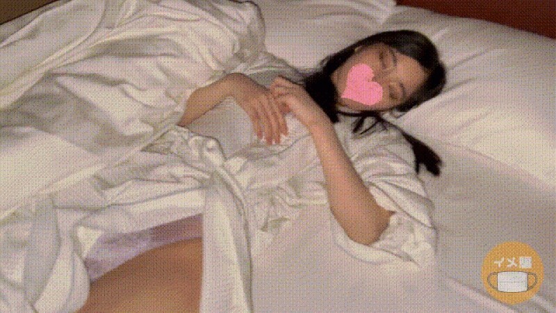 Ich hatte Creampie-Sex mit einer College-Studentin, die bis zum Morgen in einer Buchhandlung arbeitet IMEDAMAFC2在线观看