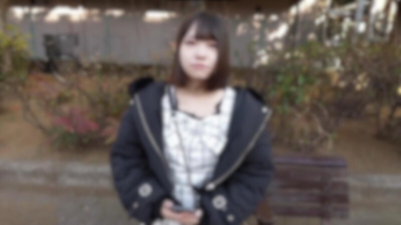 FC2-PPV-4639271 3天！ 70% OFF [首次拍摄] [露出脸部] 喜欢未编辑照片的人必看。在她严肃的脸上将精液射入她的嘴里后，他将自己的未成熟的阴茎插入她如丛林般毛茸茸的阴户，进行第二次射精。在线观看