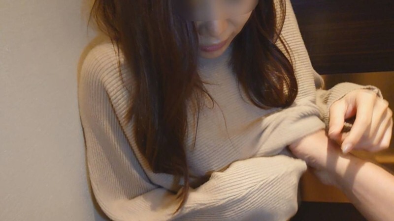 [Nein, verheiratete Frau] Eine schöne ehemalige Model-Ehefrau kümmert sich bei einem Creampie-Shooting um den Schwanz eines anderen Mannes für ihren Ehemann [Bonus High Quality]在线观看