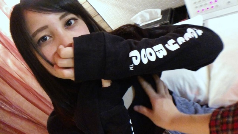 [Privates Shooting] Wer zuerst kommt, mahlt zuerst, 300 Punkte – Schönheit im Teenie-Idol-Stil ☆ Amateurin mit schönen Brüsten, die zum ersten Mal Sex hat, kommt immer wieder! [Bonus: Hochwertiges Bild]在线观看