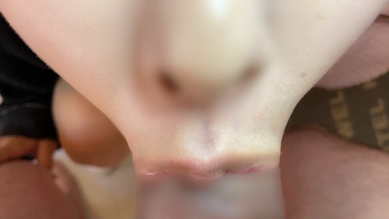 [Privates Shooting] Schöne 22-Jährige mit schönen Beinen gibt einen tollen Blowjob und leckt ungewaschen den Analbereich, kommt dann zweimal hintereinander und schluckt [ganzes Gesicht enthüllt]在线观看