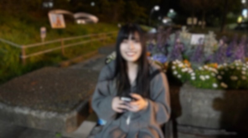 3 Tage! Hälfte! ! [Erstes Shooting] [Gesicht enthüllt] Eine Holstein-Amateurin sehnte sich nach Sex, weil kein Mann in der Nähe war. Mit 22 Jahren hatte sie erst mit zwei Menschen Sex. Sie bringt sich selbst bei, wie man einen Vakuum-Blowjob gibt und kommt dann in ihr.在线观看