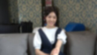 [Personal shooting / amateur shooting / Gonzo] (Full face shown in the main story) A beautiful slender woman with a gentle atmosphere. She didn't resist in particular, so I finished seeding her with a creampie