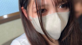 FC2-PPV-4713731 【完全素人】可愛卻又過於色情的19歲少女。雖然今天很危險，但我還是要直接射進去。那種快感讓我忍不住扭動臀部，最後在她體內射精。