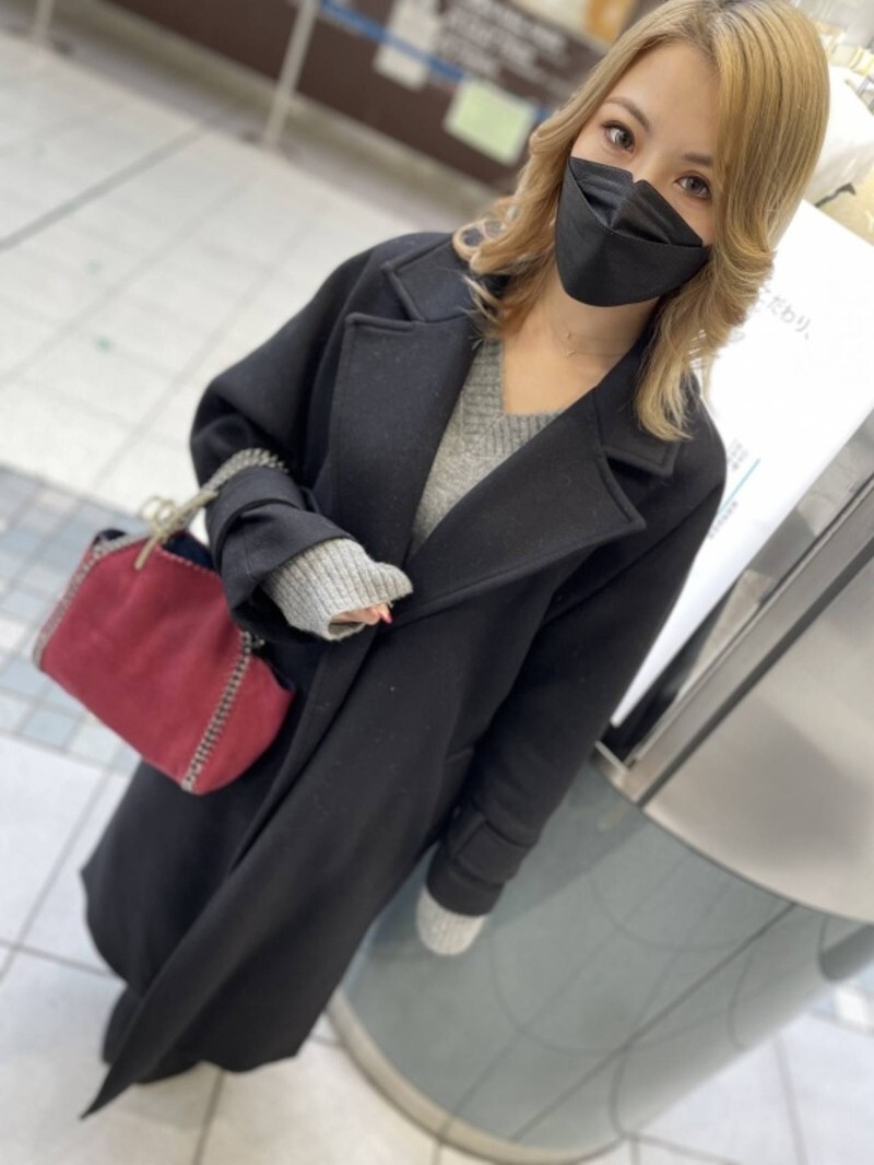 【個撮・レビュー特典あり】ロシア系クオーター美人の人妻さんがお困りなので救済しました。