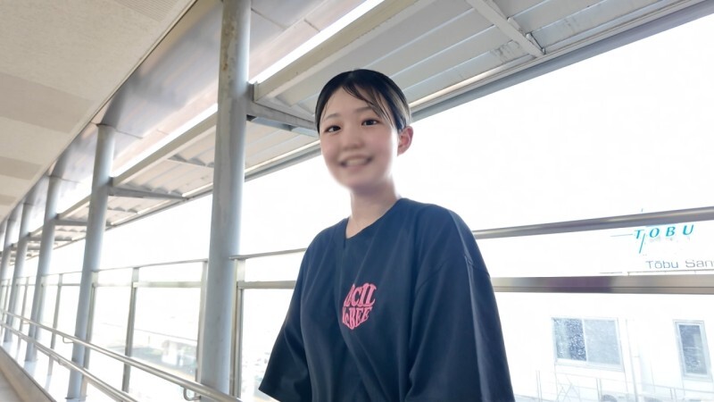FC2-PPV-4757902 截止13日990點！ ！ 【FC2首發】※去佐野站邂逅真正的19歲F杯少女！ ！害羞的女大學生缺錢，申請寫真拍攝。巨大的黑色屌絲和巨大的中出。
