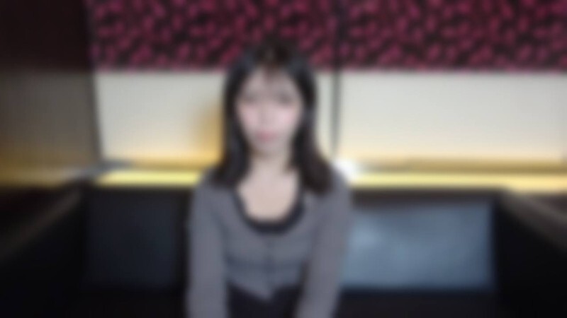 【個人撮影/素人】（本編顔出し）2〇歳ゆ〇ちゃん。むっちり体型ロケットおっぱいの不思議系美女。ふわふわ美乳とピンク色の乳首がどエロい。生ハメしながら真っ白Bodyをたっぷり堪能