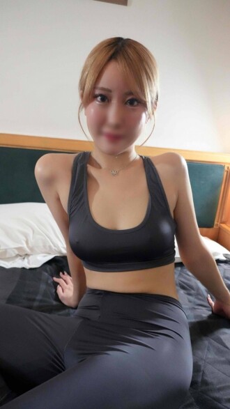 FC2-PPV-4775434 国宝级颜值、完美身材、F罩杯的超美少女！简直欲罢不能！被熊猫君和黑人大屌轮番插入，还连续两次被内射！还有额外福利！