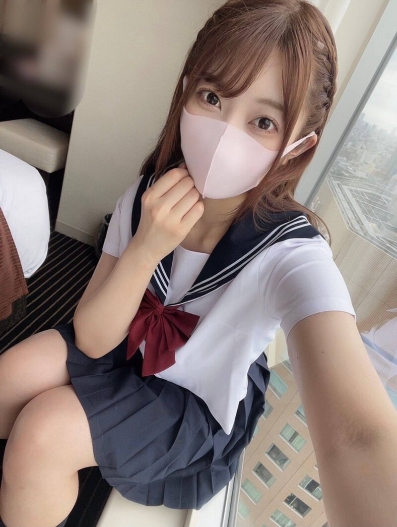 FC2-PPV-4777483 【G罩杯美女】麻衣醬的朋友美醬！第一次穿水手服，第一次吞精！