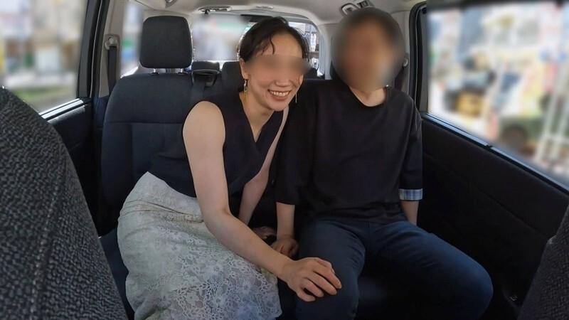 공원의 주차장에서 질 내 사정 성교! 발레하면 위험한 상황에서 보지가 젖는 드 변태 유부녀의 두근 두근 커 섹스 [오프 파코]