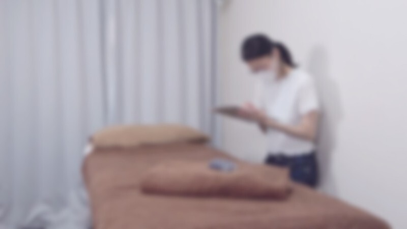 10/26까지 반액! 【무/반나마】 키가 크고, 조금 수수하고 진지한 것 같은 OL씨가, 휴일에 내점해 주었습니다. 최초의 오일 마사지 체험인 것 같습니다.