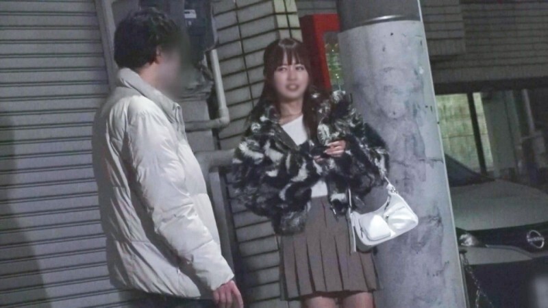 アンニュイな立ち〇ぼ美女に適当言って中出しヤリ捨てした