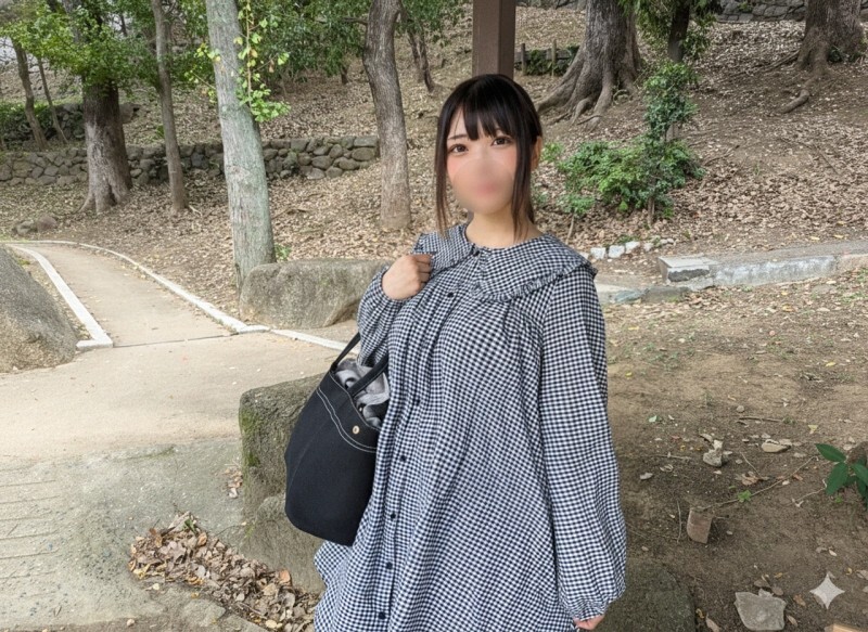 FC2-PPV-4804765 距離第二次活動還有1090分！ ！ 【首次】*巨乳coser 這位人氣coser缺席，應聘了一份高薪兼職！ ！她用她那張軟弱的嘴伺候你的雞巴，最後，她會把大量的「奶油派」精液深深地註入你的體內！ ！