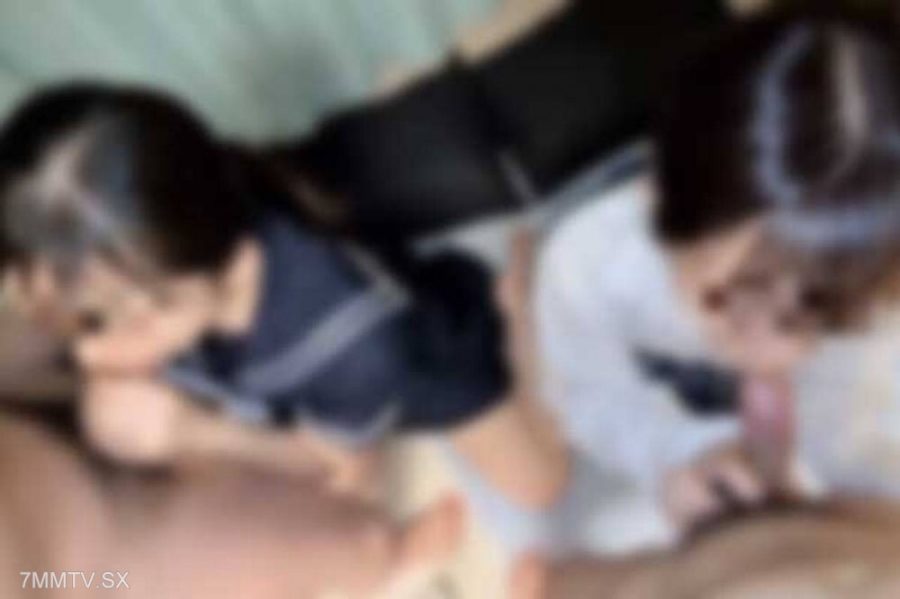 [狂歡]“迷你裙制服的美麗19歲女人4P”乞討天使的調皮休息♡| | FC2電子市場