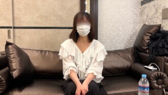 FC2-PPV-4807904 【NTR】一位21歲的漂亮糕點師。她在與另一名男子的前戲中扭動身體，並被反覆弄到高潮，最終導致背叛和懷孕。
