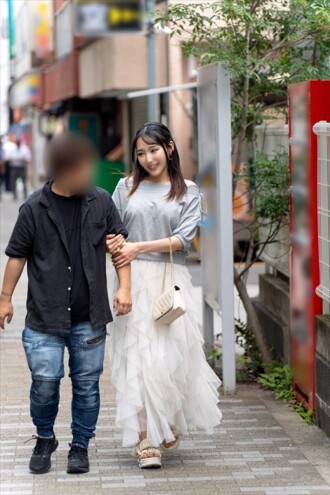 FC2-PPV-4813291 【性爱NTR】约会时被一个肌肉男炮友叫去，然后被内射【超级疯狂的私人拍摄】